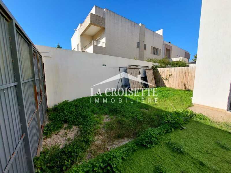 Appartement S+2 avec  jardin à La Soukra